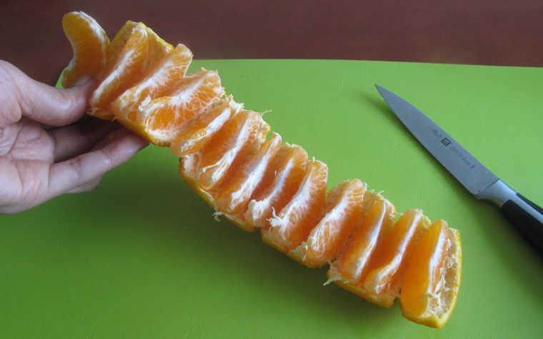 Easy Way To Peel Mandarin Oranges - New Malaysian Kitchen