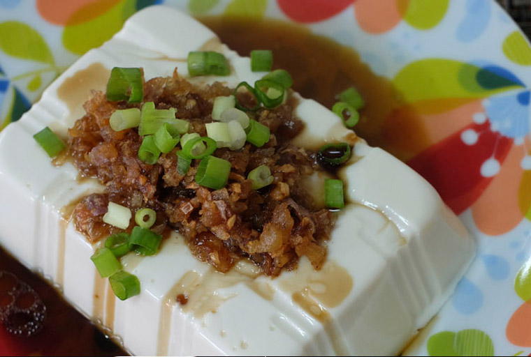 steam tofu with shallots and shrimps