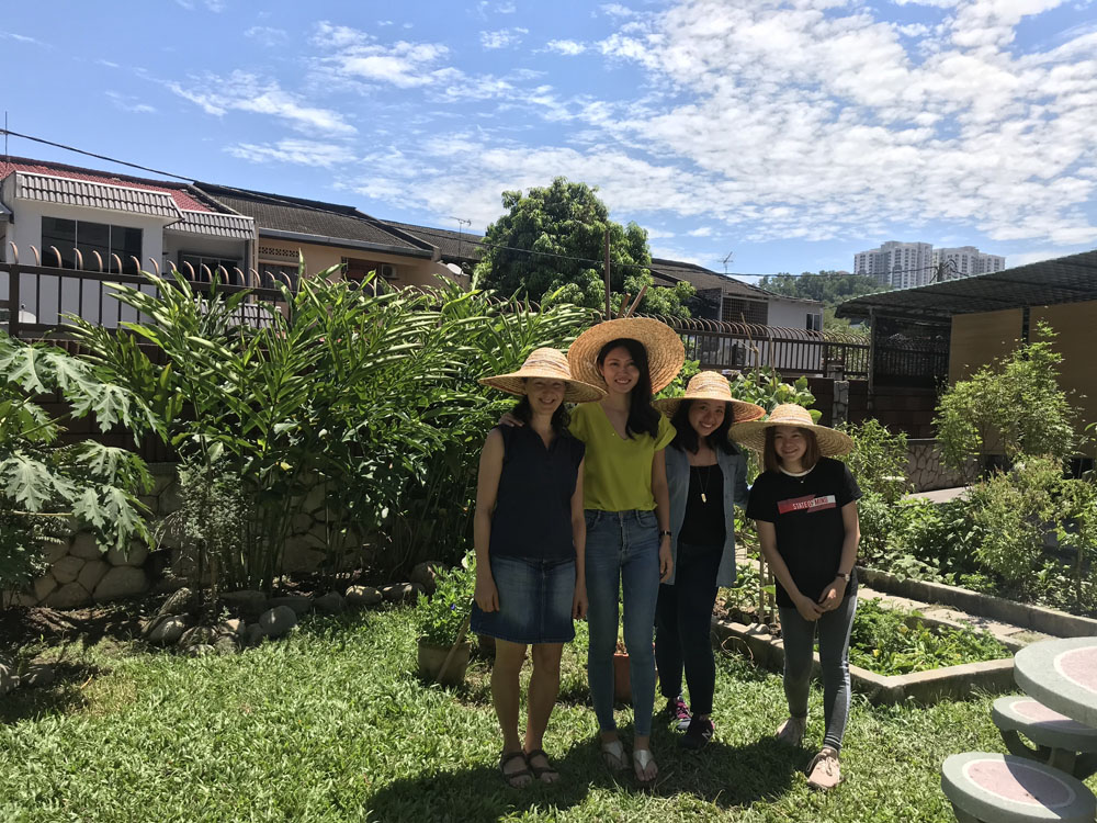 explore garden Put on straw hats to explore my edible garden